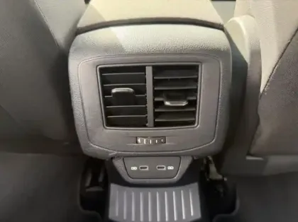 Photo 10 Volkswagen T-roc  1.0 TSI 110ch Life Plus