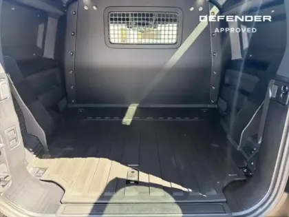 Photo 9 Land rover Defender Gén. III Ph1 NG2 X-Dynamic SE 3