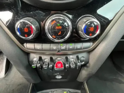 Photo 13 Mini Countryman Gén. II (F60) Ph1 NG Oakwood 5