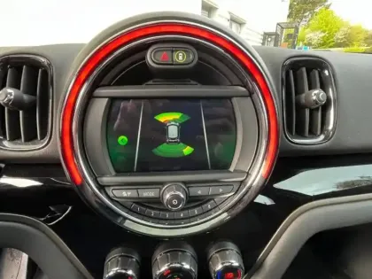 Photo 14 Mini Countryman Gén. II (F60) Ph1 NG Oakwood 5