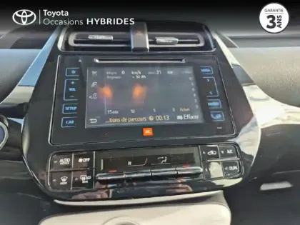 Photo 14 Toyota Prius Gén. IV Ph1 Lounge 5