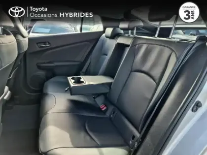 Photo 11 Toyota Prius Gén. IV Ph1 Lounge 5