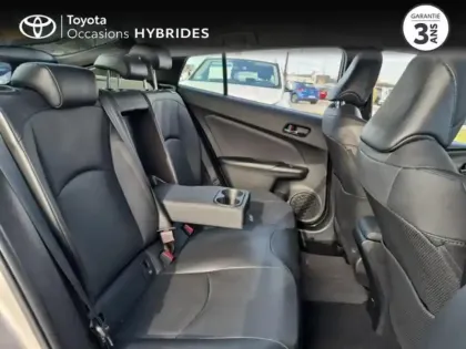 Photo 6 Toyota Prius Gén. IV Ph1 Lounge 5