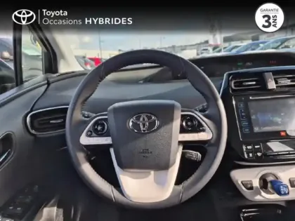 Photo 8 Toyota Prius Gén. IV Ph1 Lounge 5