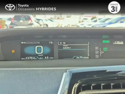 Photo 13 Toyota Prius Gén. IV Ph1 Lounge 5