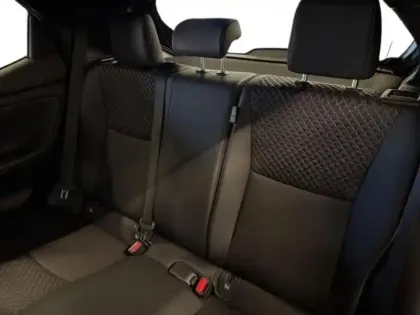 Photo 13 Toyota Yaris Gén. IV Ph1 NG Première 5