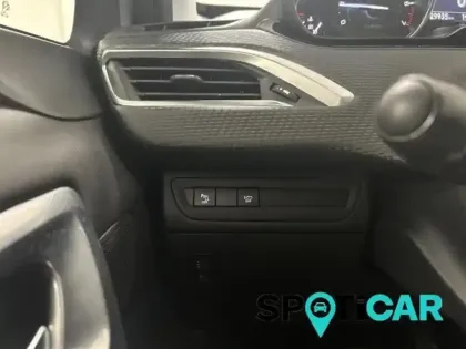 Photo 12 Peugeot 2008 Gén. I Ph2 Crossway 5