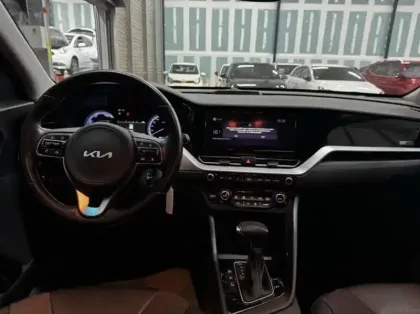 Photo 8 Kia Niro  1.6 GDi 105ch ISG + Plug-In 60.5ch Active DCT6 5cv