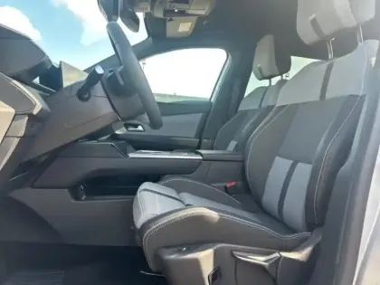 Photo 8 Opel Grandland  1.2 Turbo Hybrid 145ch GS e-DCT6