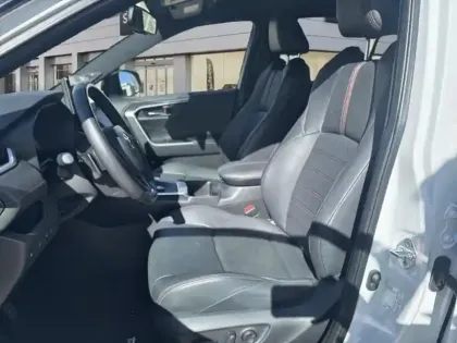 Photo 8 Toyota Rav4 Gén. V Ph1 Collection 5