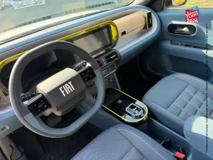 Photo 14 Fiat Panda Grande  1.2 Hybrid Turbo 110ch La Prima eDCT6