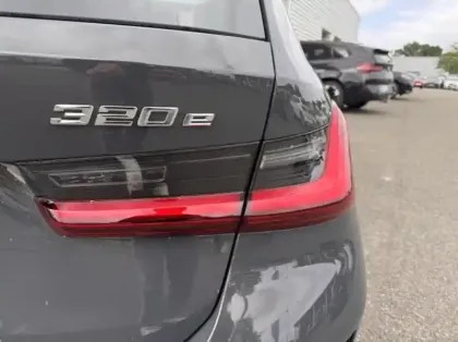 Photo 19 BMW Serie 3 Série 3 Touring 320eA 204ch M Sport
