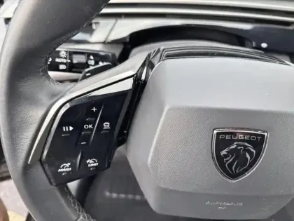 Photo 13 Peugeot 5008  Hybrid 145ch Allure e-DCS6