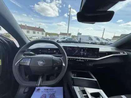 Photo 14 Opel Grandland  1.2 Turbo Hybrid 145ch Edition e-DCT6