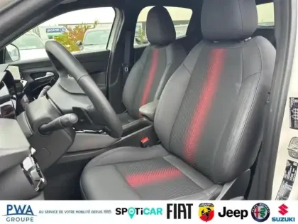 Photo 8 Alfa Romeo Junior  1.2 Ibrida 145ch Speciale e-DCT6