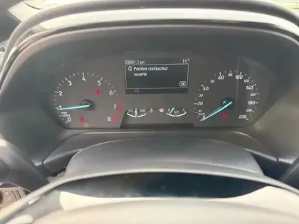 Photo 10 Ford Fiesta Gén. V Ph1 Evo Cool & Connect 5