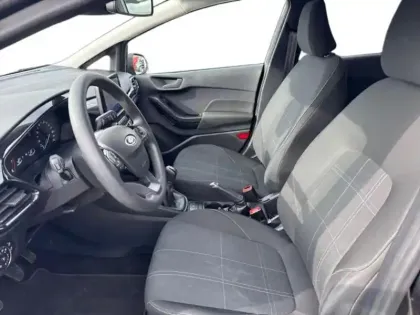 Photo 6 Ford Fiesta Gén. V Ph1 Evo Cool & Connect 5