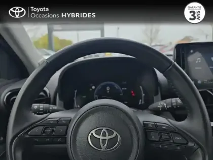 Photo 12 Toyota Yaris Gén. I Ph1 NG Dynamic 5