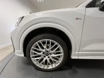 Photo 8 Audi Q2  35 TFSI 150ch  S line S tronic 7