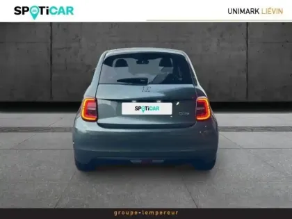 Photo 14 Fiat 500 Gén. II Ph1 MY25 Giorgio Armani C. Ed 3