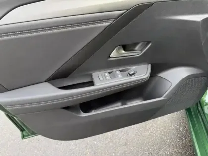 Photo 13 Opel Astra Gén. III Ph2 GS 5