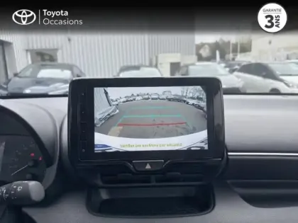 Photo 14 Toyota Yaris Gén. IV Ph1 NG Dynamic Business 5