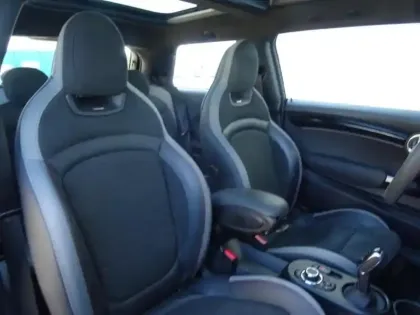 Photo 8 Mini Mini  JCW 231ch Edition Premium Plus BVA8