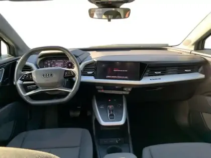 Photo 11 Audi Q4  e-tron 35 e-tron 170ch