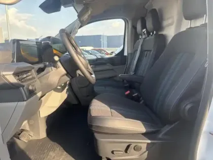 Photo 9 Ford Custom Gén. II Ph1 Sport 1