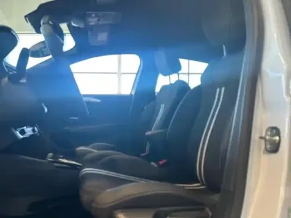 Photo 8 Opel Corsa  1.2 Turbo Hybrid 110ch GS e-DCT6