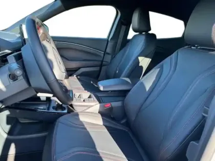 Photo 6 Ford Mustang  Mach-E 294ch Extended Range 91kWh Premium Propulsion