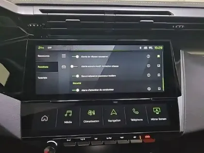 Photo 22 Peugeot 408  Hybrid 145 e-DCS6