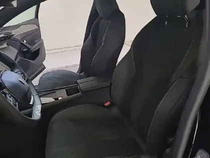 Photo 10 Peugeot 408  Hybrid 145 e-DCS6