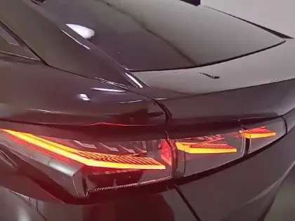 Photo 16 Peugeot 408  Hybrid 145 e-DCS6