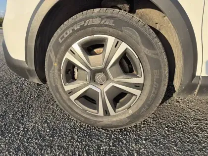 Photo 12 Citroën C4 e- 136 ch Automatique