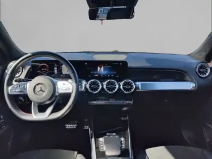 Photo 40 Mercedes GLB  200 d 8G-DCT