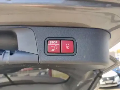Photo 47 Mercedes GLB  200 d 8G-DCT