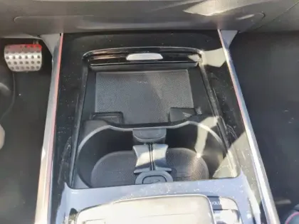 Photo 60 Mercedes GLB  200 d 8G-DCT