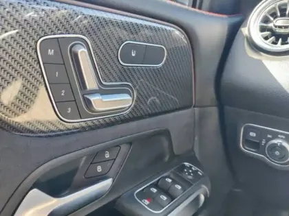 Photo 23 Mercedes GLB Gén. I (X247) Ph2 AMG Line 5