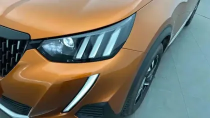 Photo 103 Peugeot 2008  PureTech 130 S&S EAT8