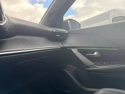 Photo 52 Peugeot 2008  PureTech 130 S&S EAT8