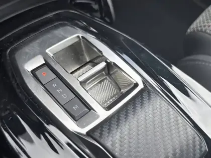 Photo 40 Peugeot 2008  PureTech 130 S&S EAT8