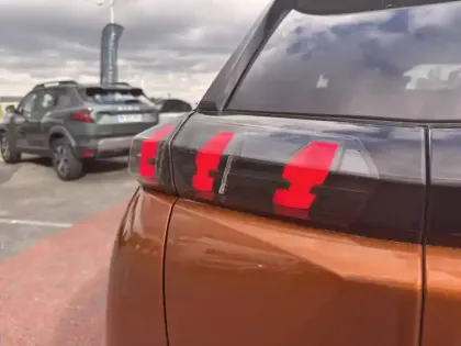 Photo 43 Peugeot 2008  PureTech 130 S&S EAT8