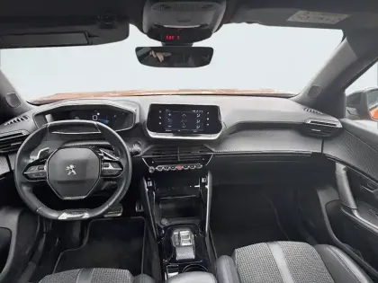 Photo 61 Peugeot 2008  PureTech 130 S&S EAT8