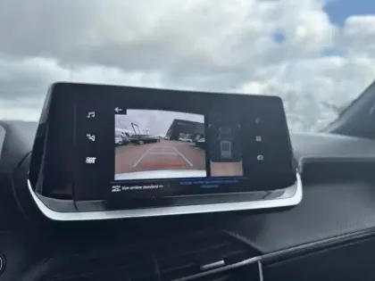 Photo 44 Peugeot 2008  PureTech 130 S&S EAT8