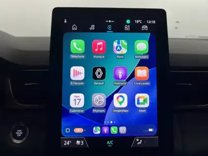 Photo 15 Renault Captur  E-Tech full hybrid 145 ch