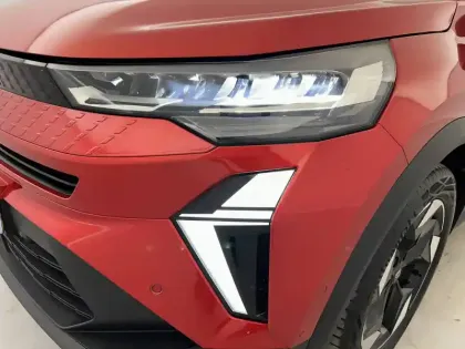 Photo 17 Renault Captur  E-Tech full hybrid 145 ch