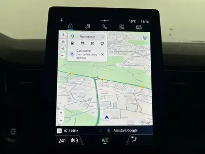 Photo 11 Renault Captur  E-Tech full hybrid 145 ch