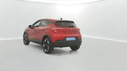 Photo 6 Renault Captur  E-Tech full hybrid 145 ch