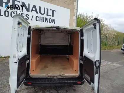 Photo 5 Renault Trafic Gén. III (F82) Ph2 Grand Confort 4